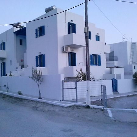 Eleni Apartments アダマス エクステリア 写真