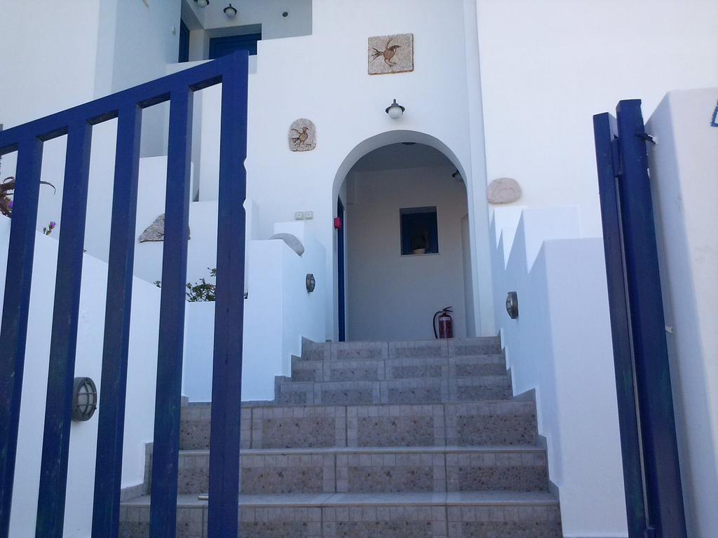 Eleni Apartments アダマス エクステリア 写真
